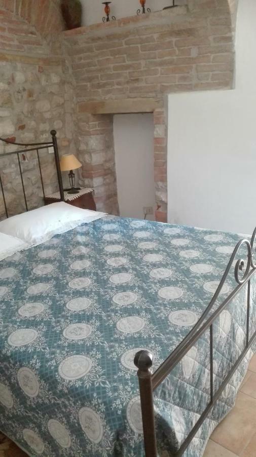 토티 Agriturismo Cerquaglia 빌라 외부 사진